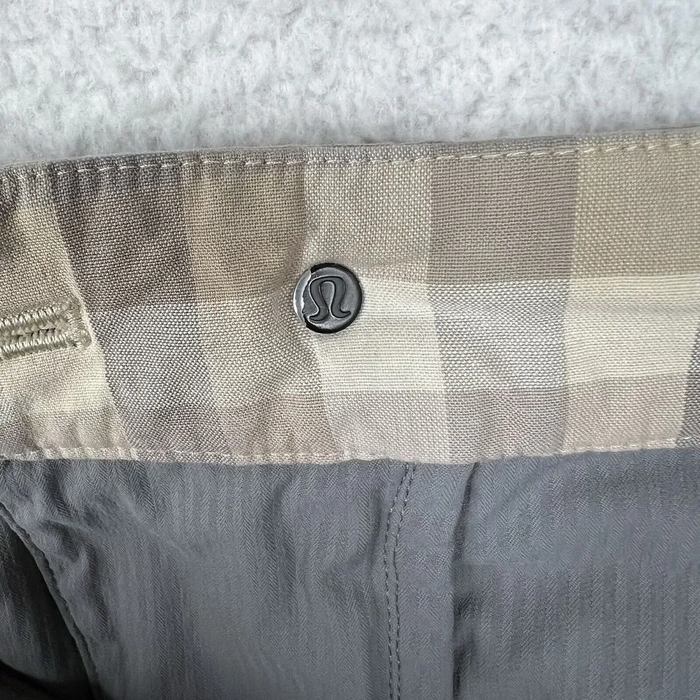 Lululemon Shorts Mens 36 Beige Plaid Chino Golf Performance‎ Casual Outdoors